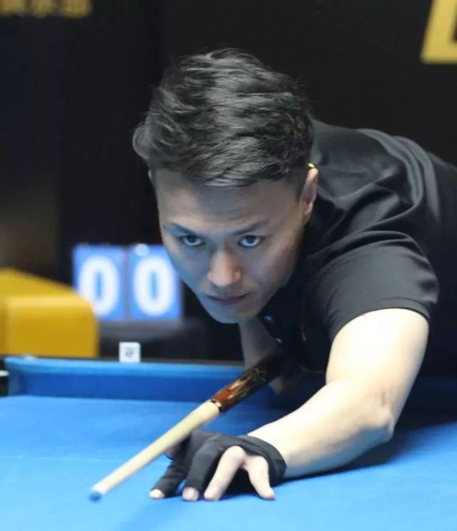 也凸显了球 也凸显了球