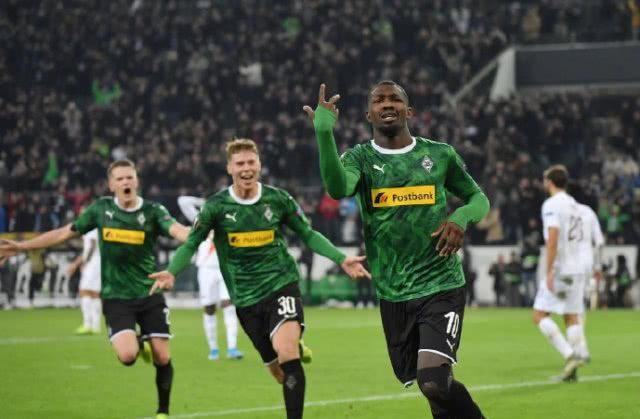 对她们而言 对她们而言