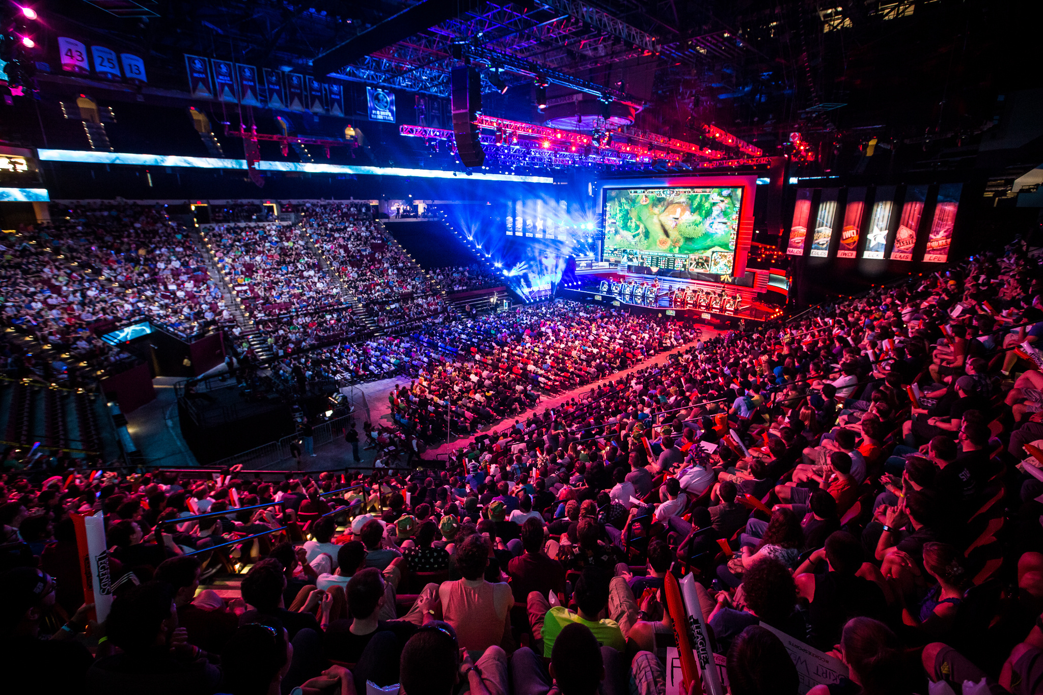 海斯正在逐 海斯正在逐