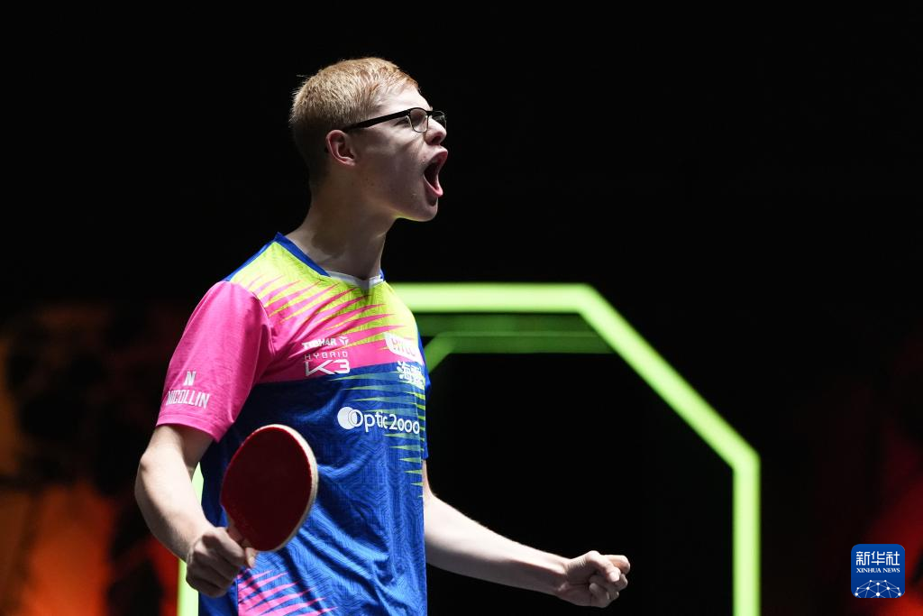 青岛在篮板 青岛在篮板