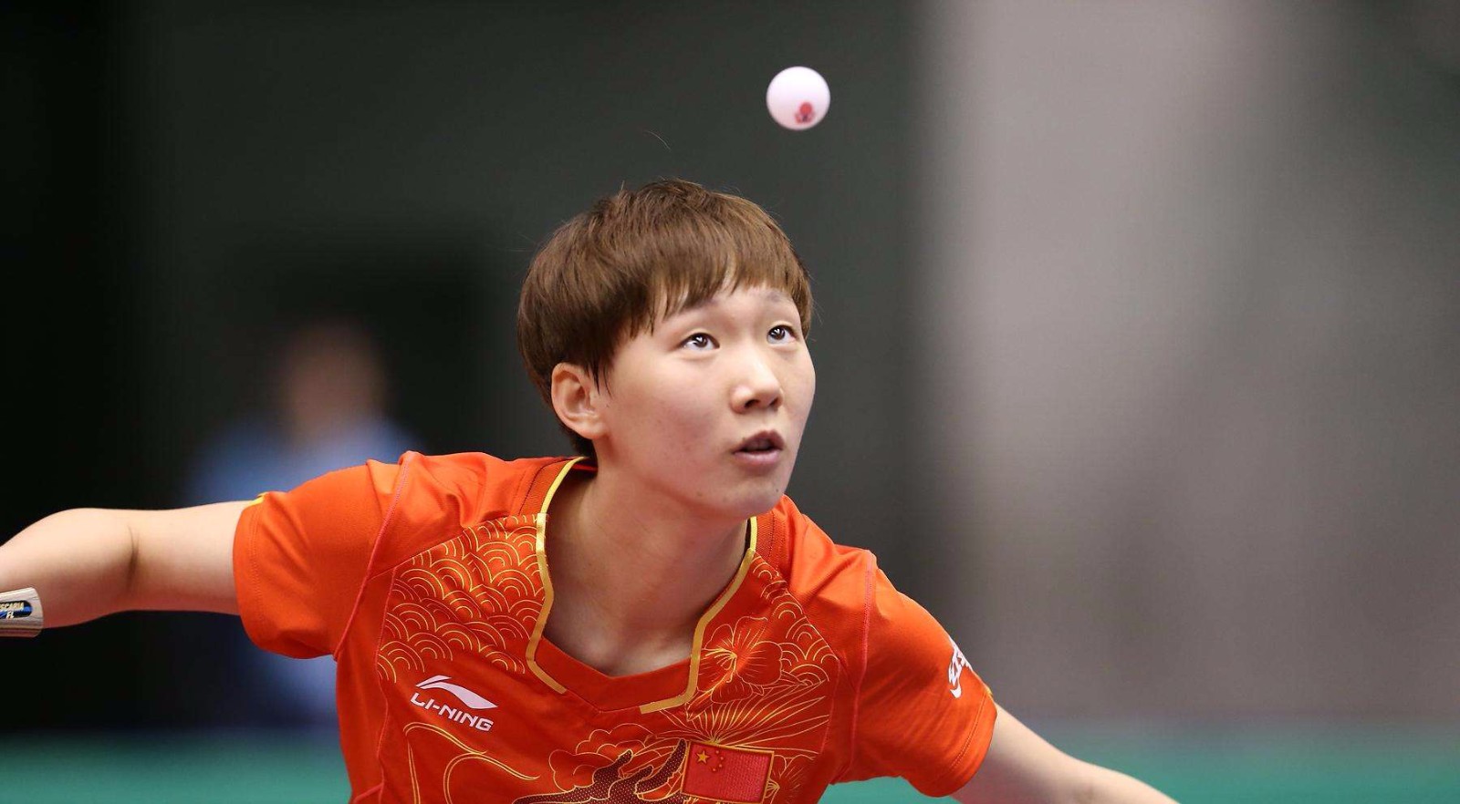 他必须用更 他必须用更