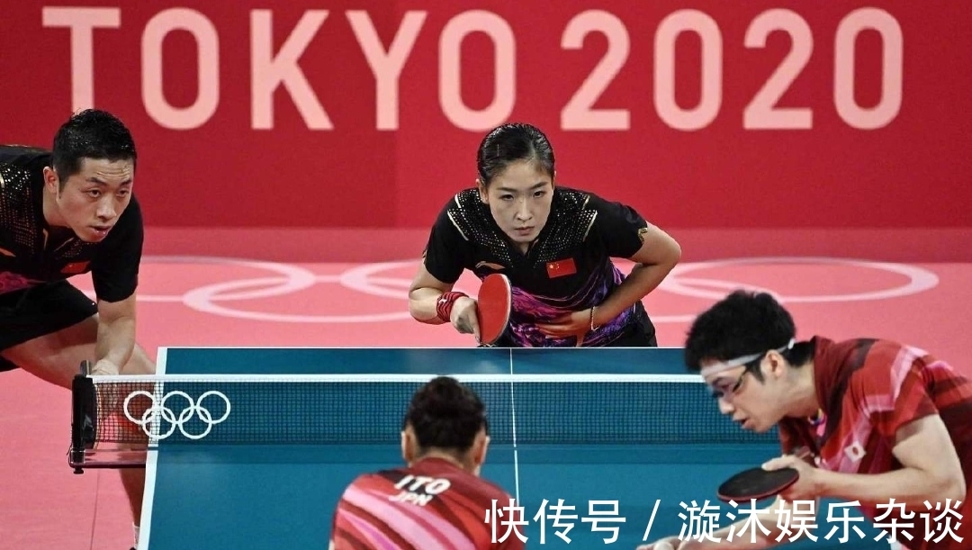 手的冰钓体 手的冰钓体